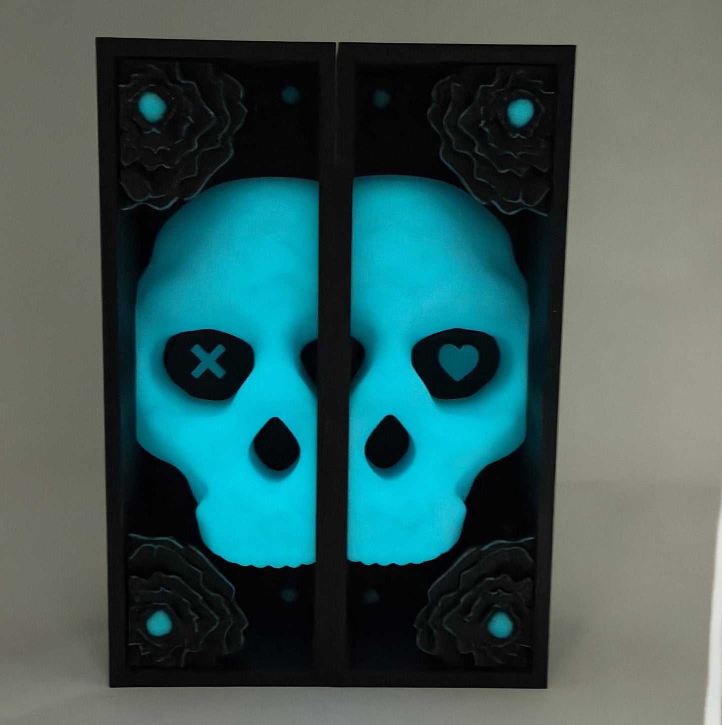 Skull Book Nook | Dark Romance Book Shelf Decor