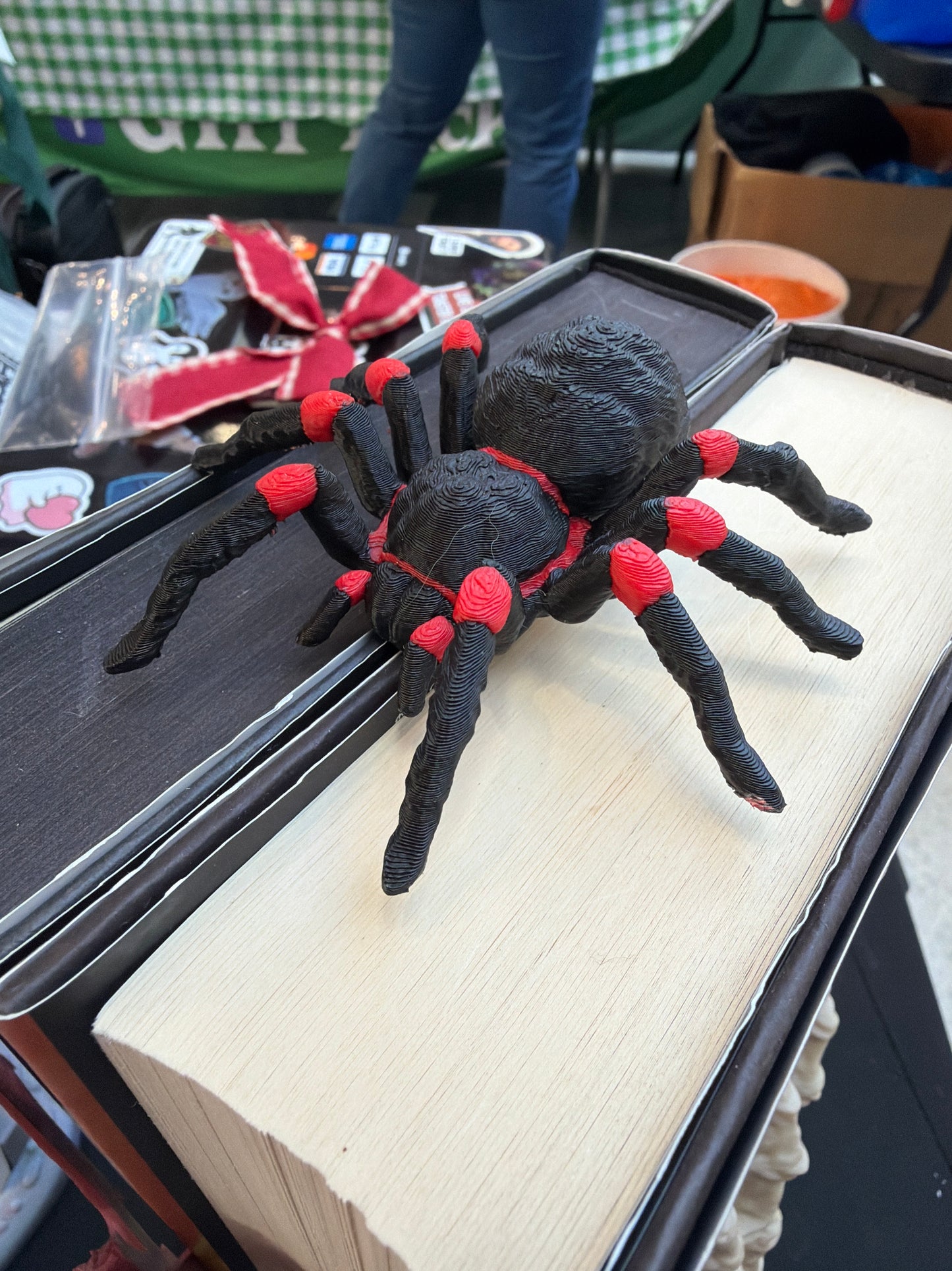 Spider Spine Hugger | Bookshelf Decor